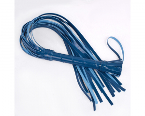 Плеть гладкая (флогер) голубая с жесткой рукоятью общей длиной 65 см 5017-550